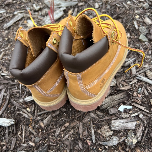 13M Youth Timberland 6-Inch Waterproof Boot - Picture 5 of 5